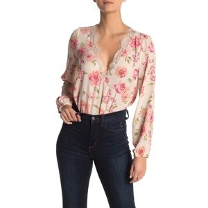 Socialite Lace Tim V-Neck Bodysuit Blush Floral Size M